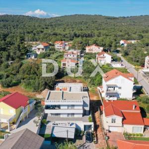 ZADAR, BIBINJE - Prekrasna vila s bazenom