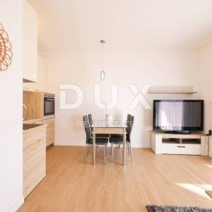 ZADAR, BIBINJE - Prekrasna vila s bazenom