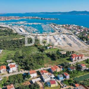 ZADAR, BIBINJE - Prekrasna vila s bazenom