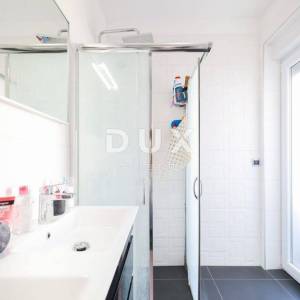 ZADAR, BIBINJE - Prekrasna vila s bazenom