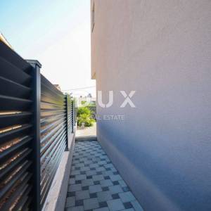 ZADAR, BIBINJE - Prekrasna vila s bazenom