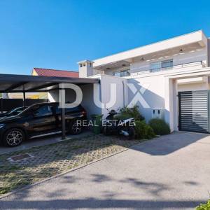 ZADAR, BIBINJE - Prekrasna vila s bazenom