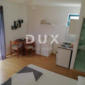 ZADAR, BIOGRAD NA MORU - Kuća sa devet apartmana