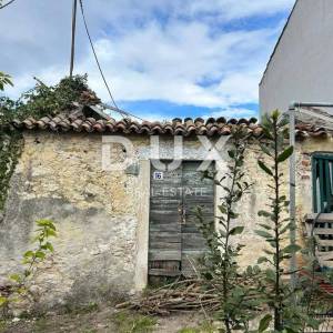 ZADAR, BOKANJAC - Starina sa građevinskim zemljištem 307m²
