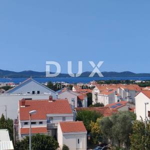 ZADAR, BORIK - Kompletno namješten dvoetažni stan s prekrasnim pogledom na more!
