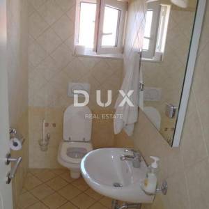 ZADAR, BRODARICA - Apartmanska kuća prvi red do mora