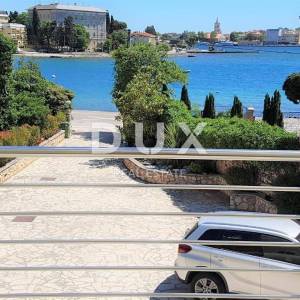 ZADAR, BRODARICA - Apartmanska kuća prvi red do mora