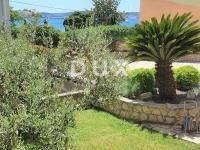 ZADAR, BRODARICA - Apartmanska kuća prvi red do mora