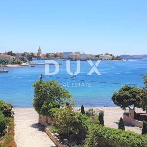 ZADAR, BRODARICA - Apartmanska kuća prvi red do mora