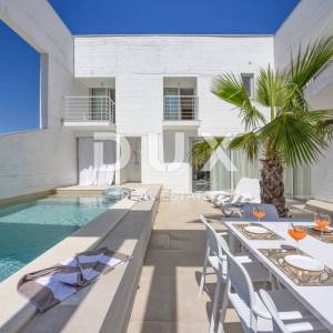 ZADAR, DEBELJAK - Luksuzna moderna vila s bazenom i pogledom na more