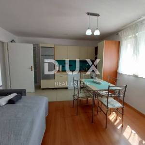 ZADAR, DEBELJAK - Prekrasna vila s bazenom 