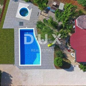 ZADAR, DEBELJAK - Prekrasna vila s bazenom 