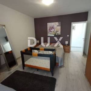 ZADAR, DEBELJAK - Prekrasna vila s bazenom 