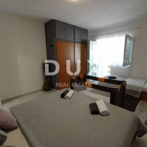 ZADAR, DEBELJAK - Prekrasna vila s bazenom 