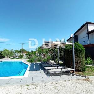 ZADAR, DEBELJAK - Prekrasna vila s bazenom 