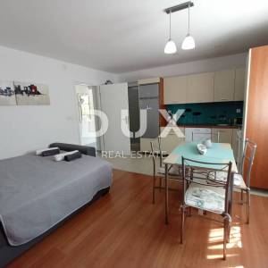 ZADAR, DEBELJAK - Prekrasna vila s bazenom 