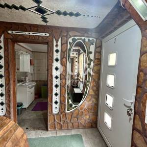 ZADAR, DEBELJAK - Prostrana kuća s pomoćnim objektom/apartmanom