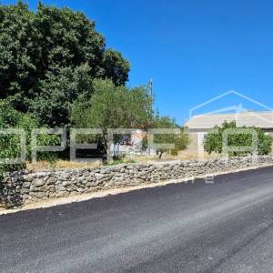 Zadar, Diklo – Kuća s dvorištem, dodatnim objektom i idejnim rješenjem