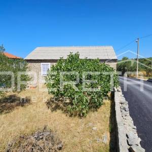 Zadar, Diklo – Kuća s dvorištem, dodatnim objektom i idejnim rješenjem