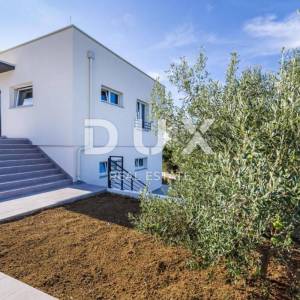 ZADAR, DIKLO - Luksuzna vila s bazenom i pogledom na more