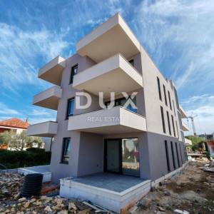 ZADAR, DIKLO - Vrhunski penthouse s pogledom na more samo 50 metara od plaže! S8