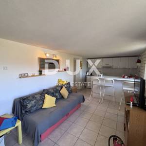 ZADAR, DONJI KARIN - Kuća s tri stana 150 m od mora