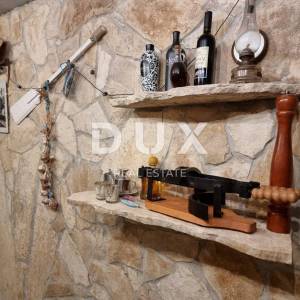 ZADAR, DRAGE - Prekrasna apartmanska vila s bazenom