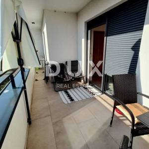 ZADAR, DRAGE - Prekrasna apartmanska vila s bazenom