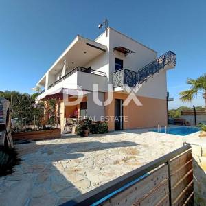 ZADAR, DRAGE - Prekrasna apartmanska vila s bazenom