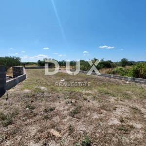 ZADAR, GALOVAC - Očišćeno građevinsko zemljište pravilnog oblika spremno za gradnju! 1000 m2!