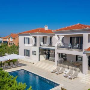 ZADAR, GORICA - Prekrasna luksuzna vila s grijanim bazenom