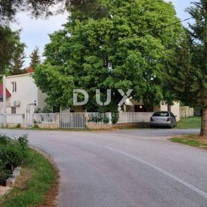ZADAR, GORNJI KARIN - Apartmanska kuća s 5 stambenih jedinica