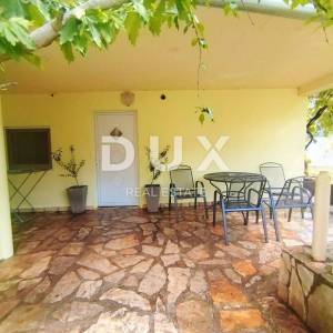 ZADAR, GORNJI KARIN - Apartmanska kuća s 5 stambenih jedinica