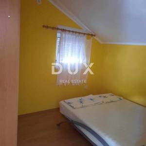 ZADAR, GORNJI KARIN - Katnica s tri apartmana u blizini mora
