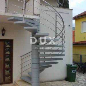ZADAR, GORNJI KARIN - Katnica s tri apartmana u blizini mora