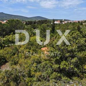 ZADAR, IST - Građevinsko zemljište za vikendicu/vilu/apartmane, 100 metara od mora