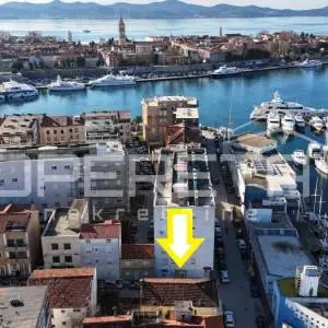 ZADAR – Jedinstvena stoljetna kuća, 20m od mora