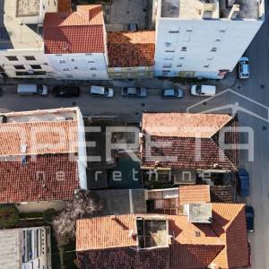 ZADAR – Jedinstvena stoljetna kuća, 20m od mora