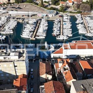 ZADAR – Jedinstvena stoljetna kuća, 20m od mora