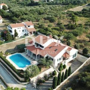 ZADAR, KOŽINO - Luksuzna vila s bazenom u blizini mora