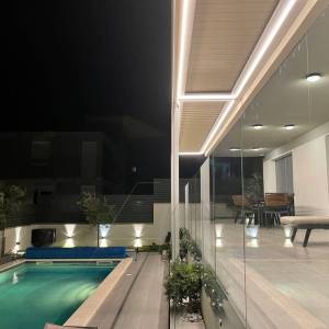 ZADAR, KOŽINO - Luksuzna vila s grijanim bazenom