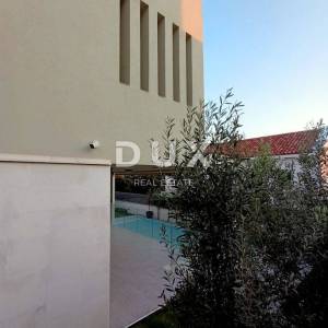 ZADAR, KOŽINO - Luksuzna vila s grijanim bazenom