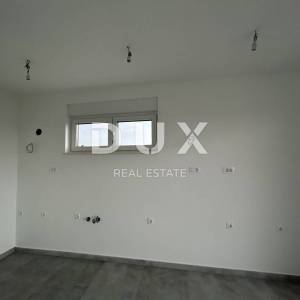 ZADAR, KOŽINO - Penthouse na 90m od mora 