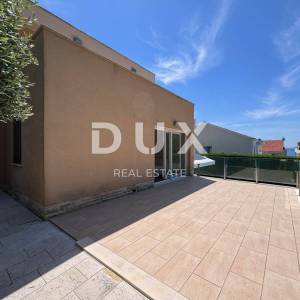 ZADAR, KOŽINO - Predivna vila s bazenom 100 m od mora