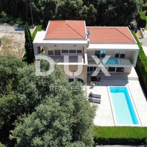 ZADAR, KOŽINO - Predivna vila s bazenom 100 m od mora