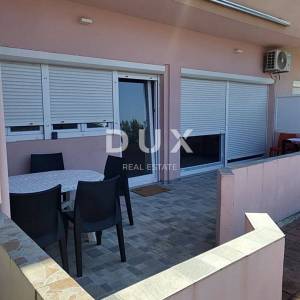 ZADAR, KOŽINO - Stan u prizemlju - 40 metara od mora!