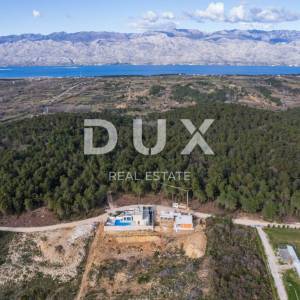 ZADAR, LJUBAČ - Luksuzna travertino vila s prekrasnim pogledom na more u mirnom prirodnom okruženju!