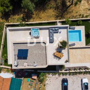 ZADAR, LJUBAČ - Luksuzna vila 2. red do mora