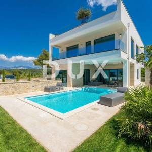 ZADAR, LJUBAČ - Luksuzna vila 2. red do mora