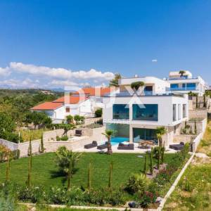 ZADAR, LJUBAČ - Luksuzna vila 1. red do mora